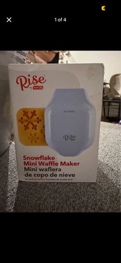 Mini waffle maker