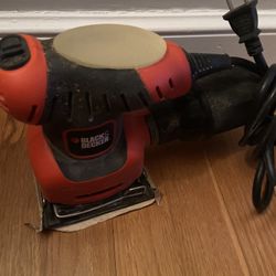 BLACK &DECKER 1/4" SHEET SANDER QS540 CORDED ELECTRIC