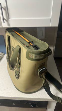 YETI Hopper 30 Soft Cooler