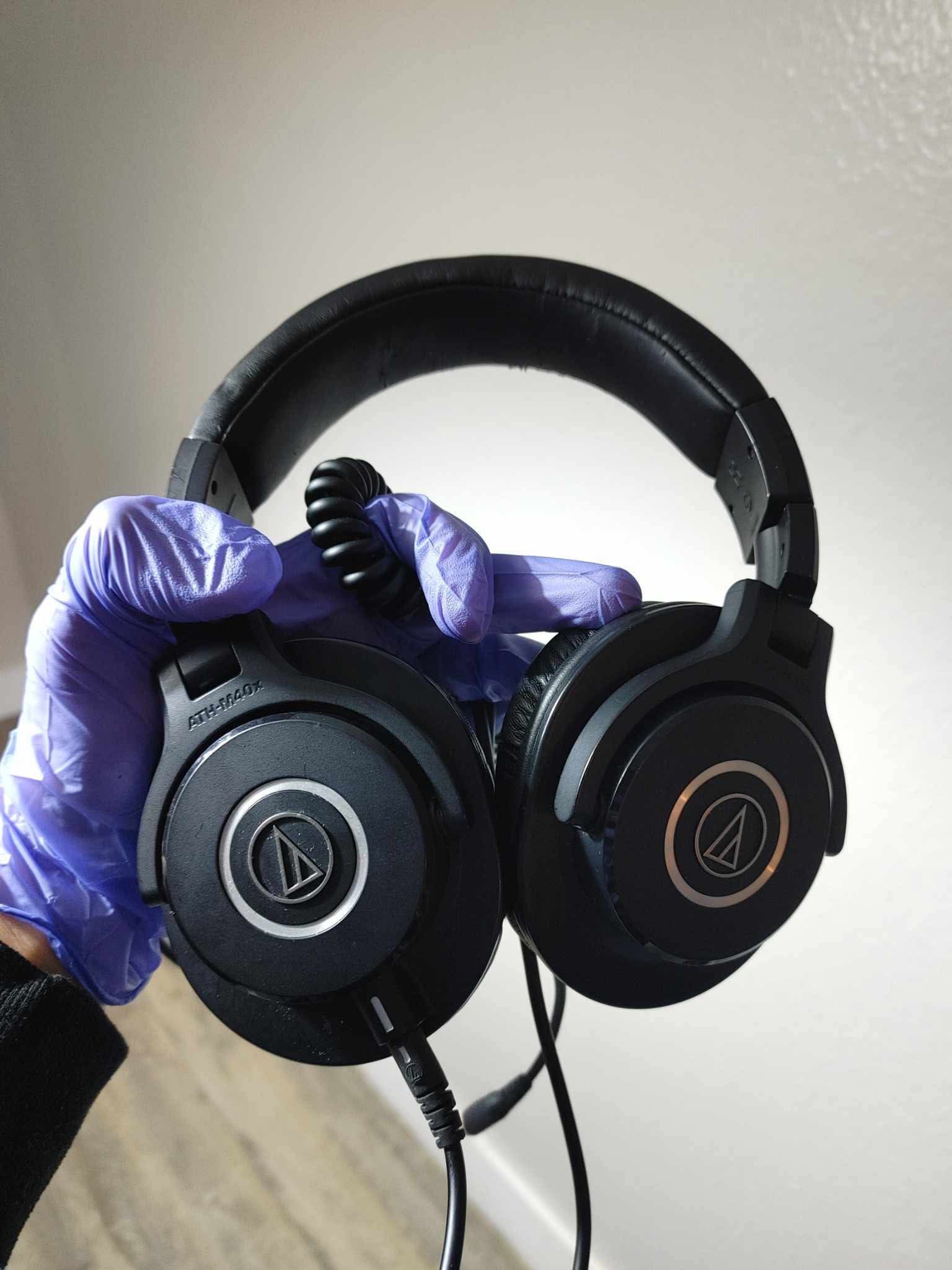 audio-technica ath-m40x headphones