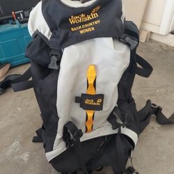 Wolfskin Backpack in Excellent Condition!!