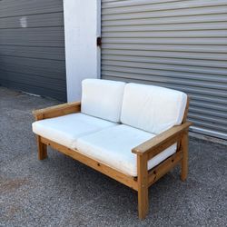 Beautiful Minimalistic Patio Furniture Need Gone Today $75 Pick Up 