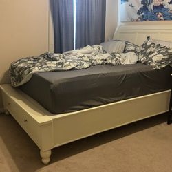 Solid Wood Bed Frame With Drawers (Queen)