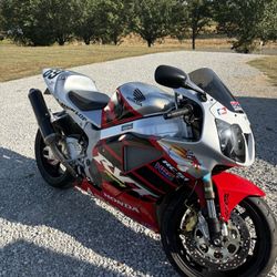 2004 RC 51