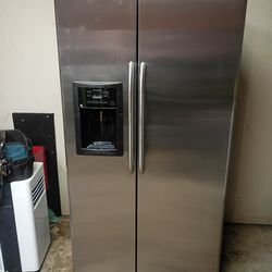 G.E Refrigerator 