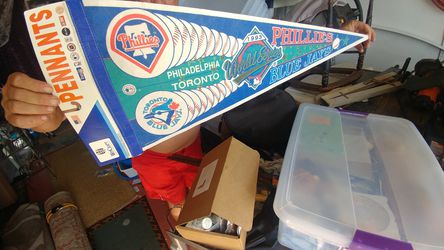 1993 Phillies vs Bluejays World series felt pennant in great condition!
