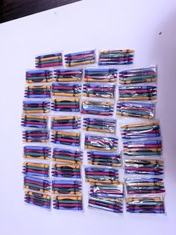 🖍️ NEW Crayon Party Favor Sets – 38 Packets