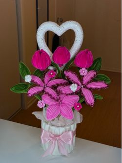 Pipecleaner Vase Arrangement
