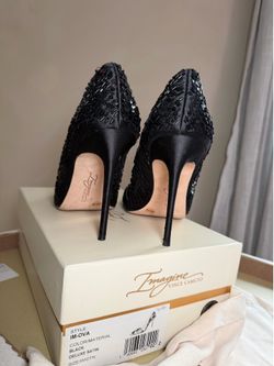 Black Vince Camuto sz 8