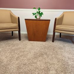 Accent Chairs with Cube Table 