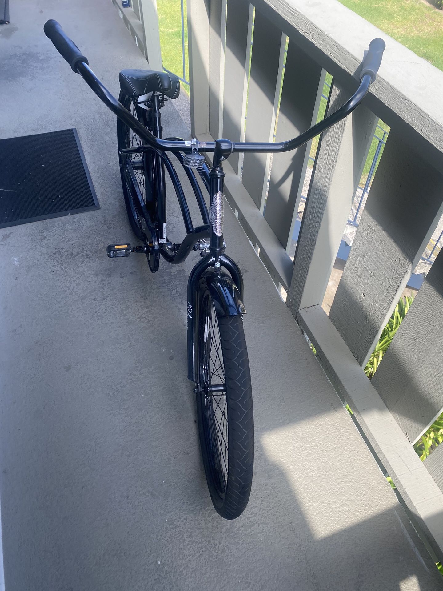 Black Beach Cruiser