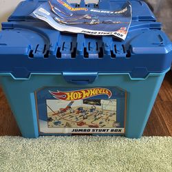 Hot wheels jumbo stunt box
