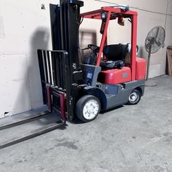 Forklift TCM 4300 Lb
