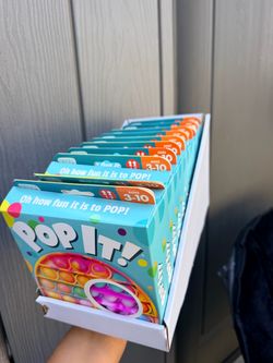 Pop it Chuckle and Roar