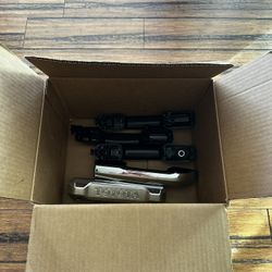 2022-2025 Tundra Door Handles
