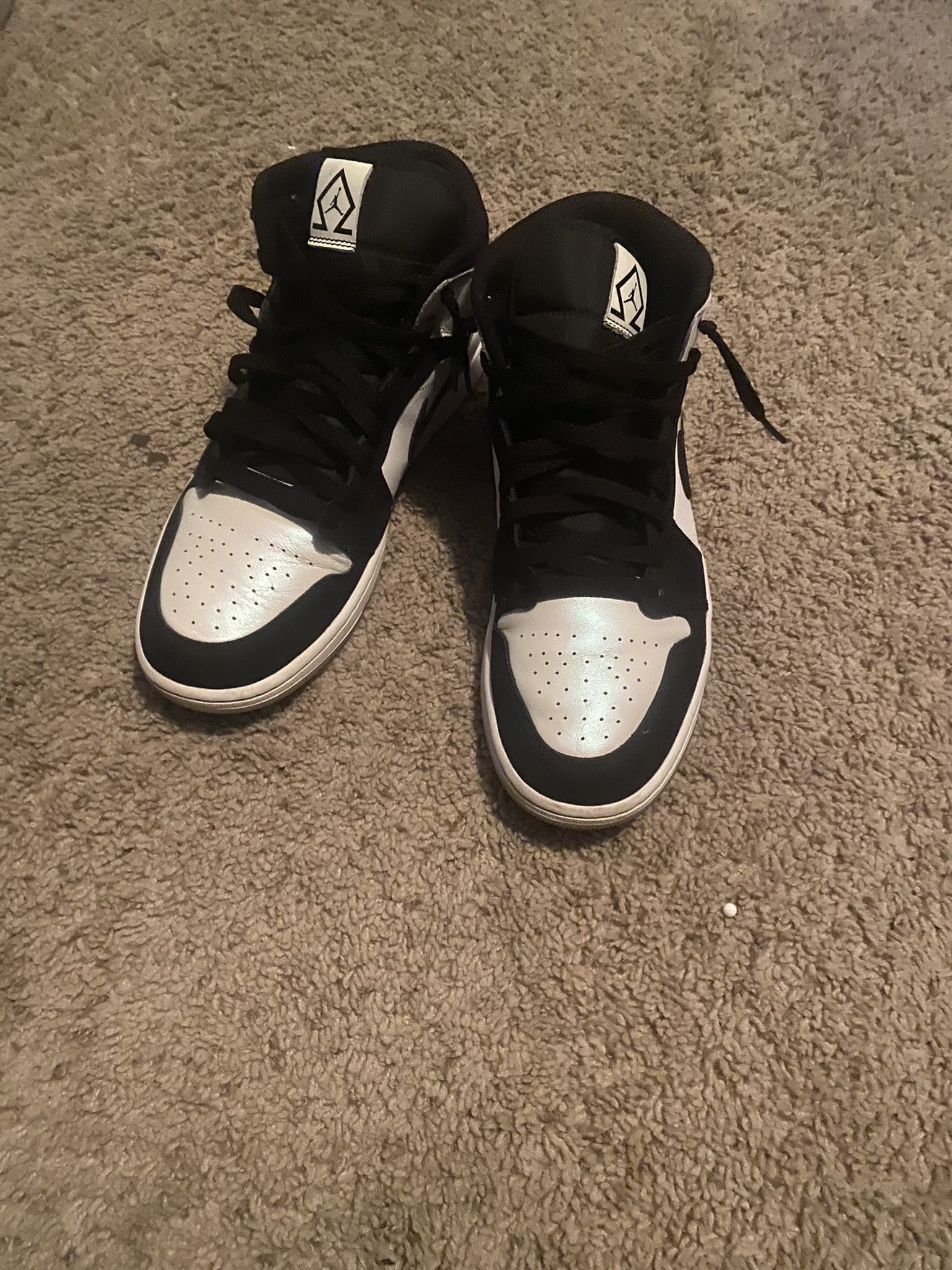 Jordan 1 Mid Diamond 