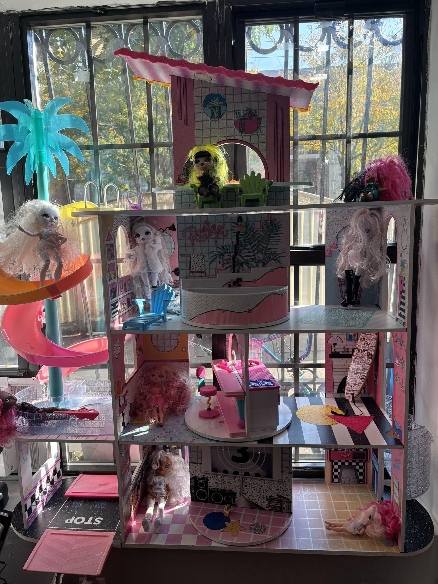 Send Offer- LOL Doll House With Furniture- Already Assembled
