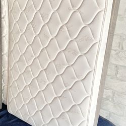 Queen Mattress And Box Spring 