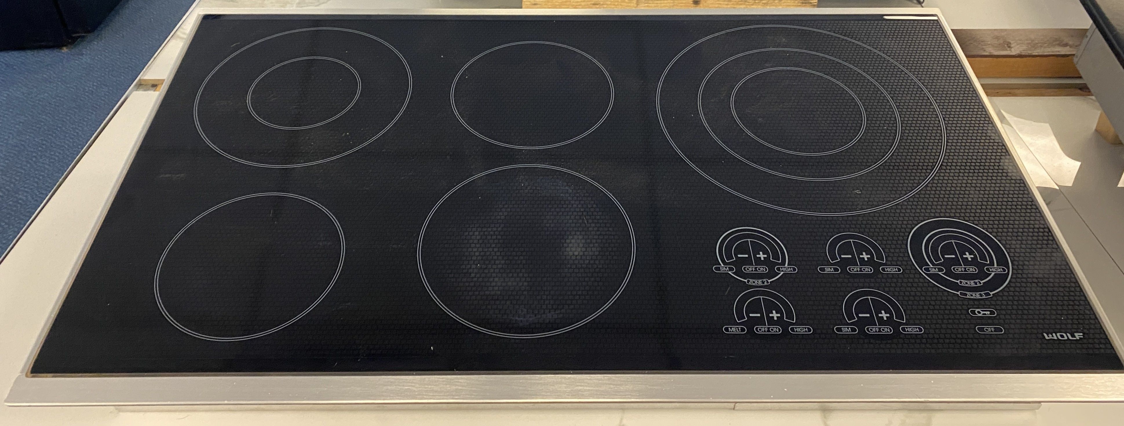 Black Wolf Five Burner Glass Top Electric Cooktop (7-0008)