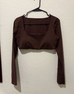 active long sleeve crop top