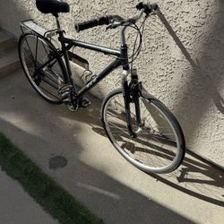 GT Hybrid Bike – Great Condition – Mar Vista