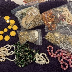 10 Pounds Of Assorted Costume Jewelry 