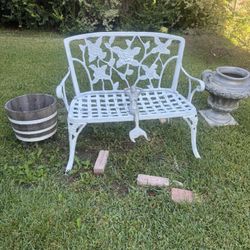 Beautiful Metal Bench Chair 