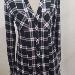 Flannel Style Lightweight Stretchy Material Button Up Dress size Woman's Medium (Red Black & White)