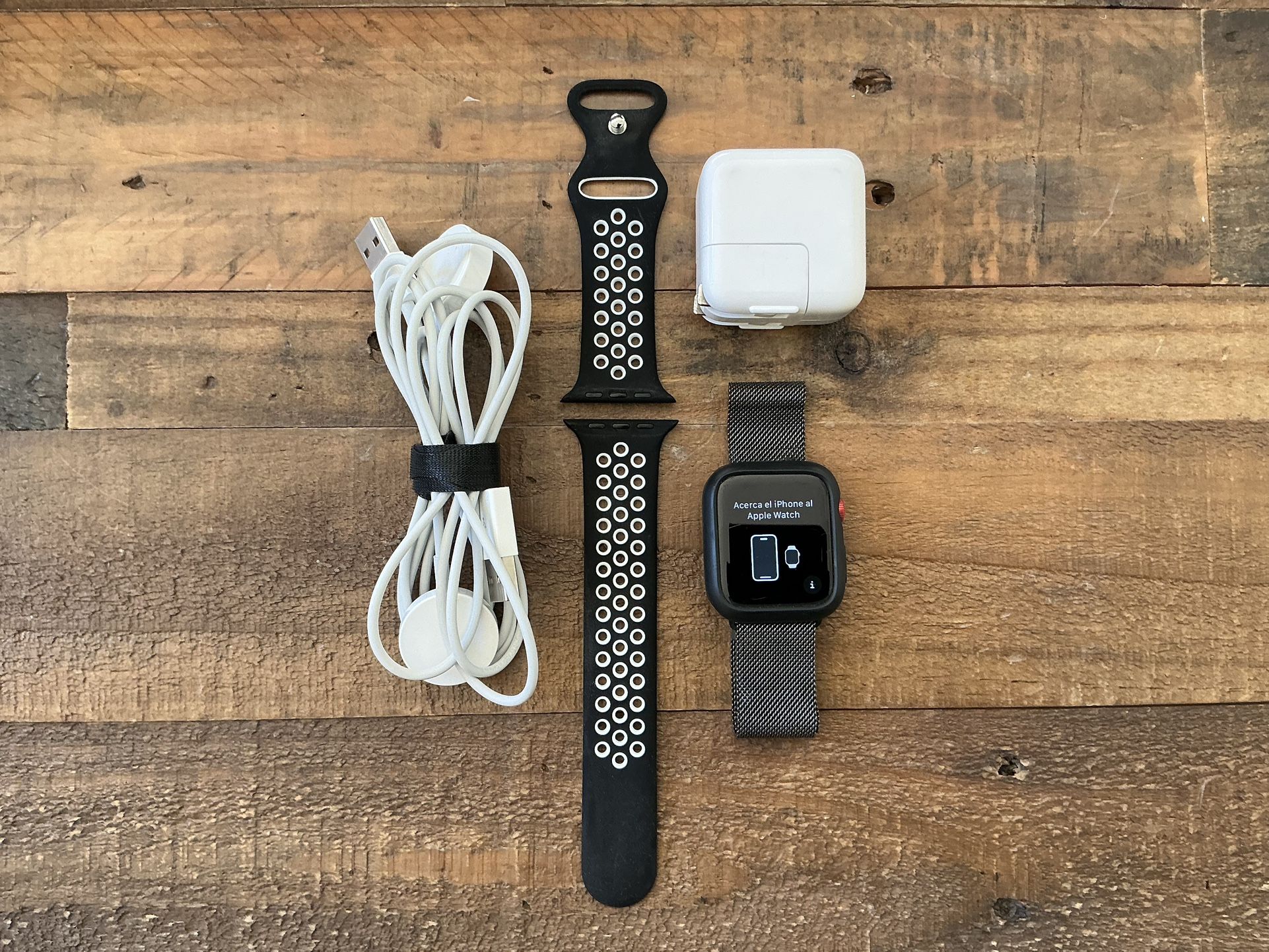 Apple Watch 6 Product Red - 44mm (2 Bands)