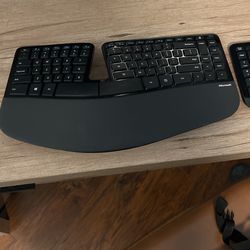 Dual Monitor + Desk Mount & Microsoft Sculpt Keyboard   Thumbnail
