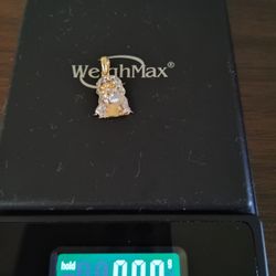 Gold Pendant 
