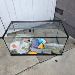 40 Gallon Reptile Or Hamster Aquarium With Supplies
