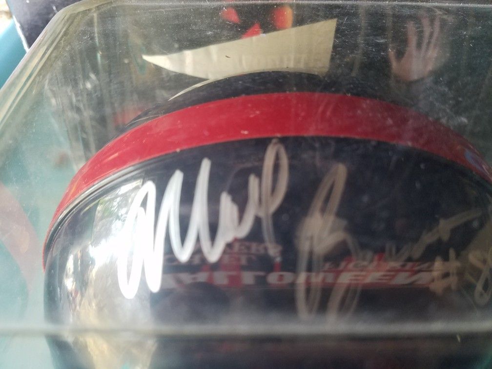 Mark Bavaro autograph Helmet