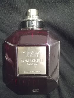 Victoria's Secret Bombshell Passion Eau de Parfum