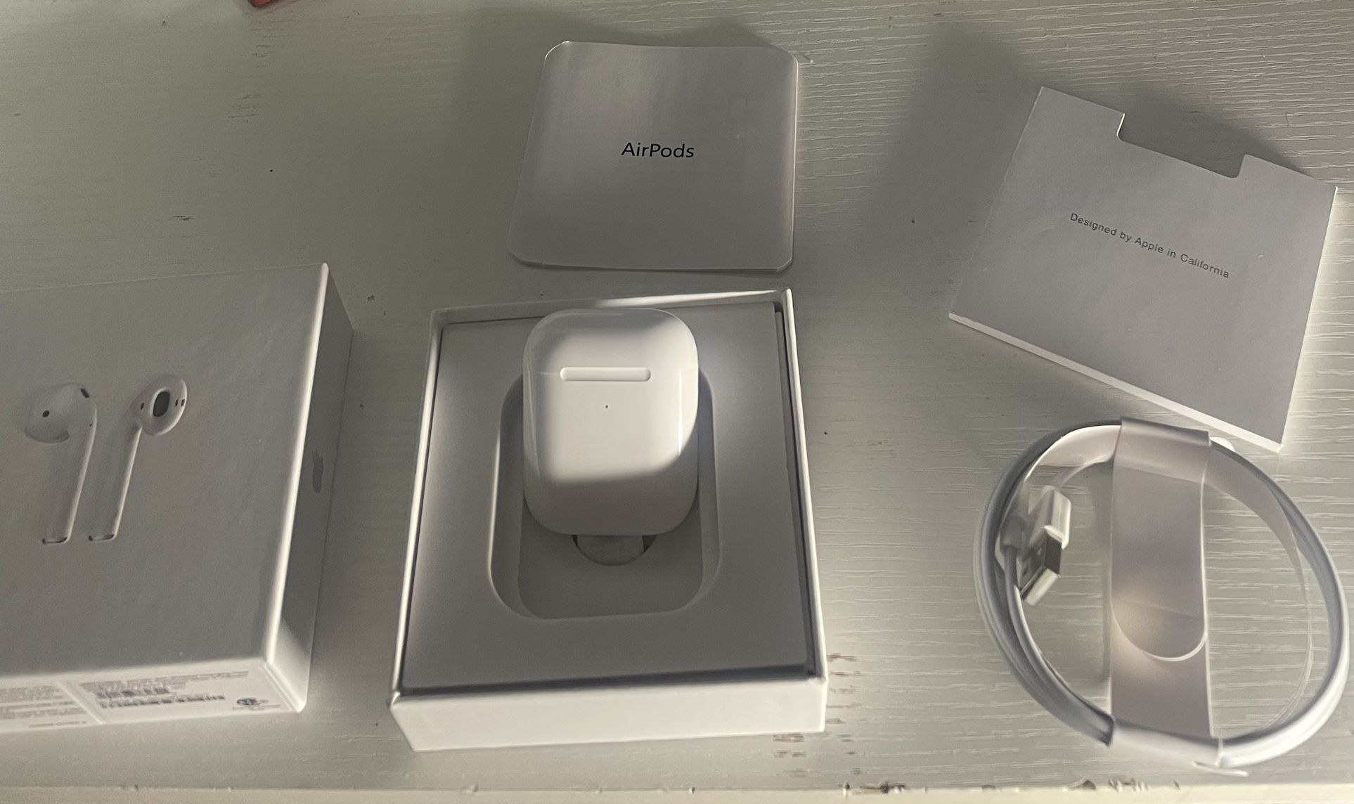 Apple AirPods 2nd Generation With Wireless Charging Case