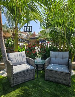 3 pc Patio Set, 2 chairs and table/Outdoor Furniture/conversation Set/Cash Only