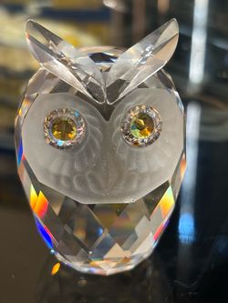 Beautiful Swarovski crystal owl
