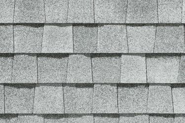 12 bundles of Landmark Pro Solaris Roof Shingles