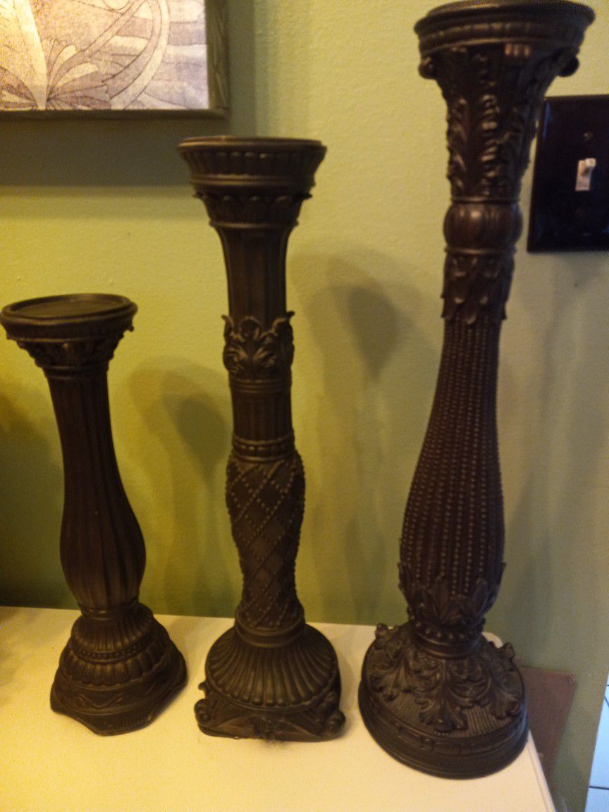 Fitz & Floyd Set Of 3 Sculpted Pillar Candle Holders