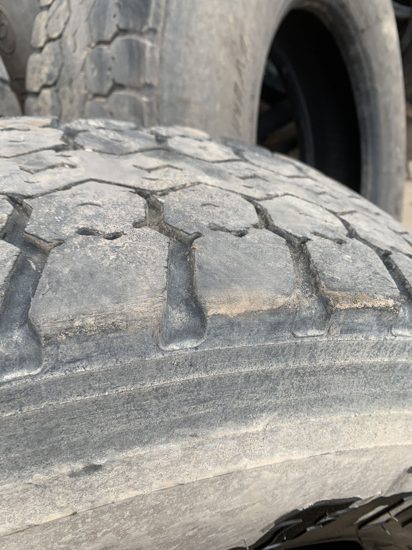 Firestone FD 663 11 R 22.5 Semi Truck Virgin Tires 50-60%