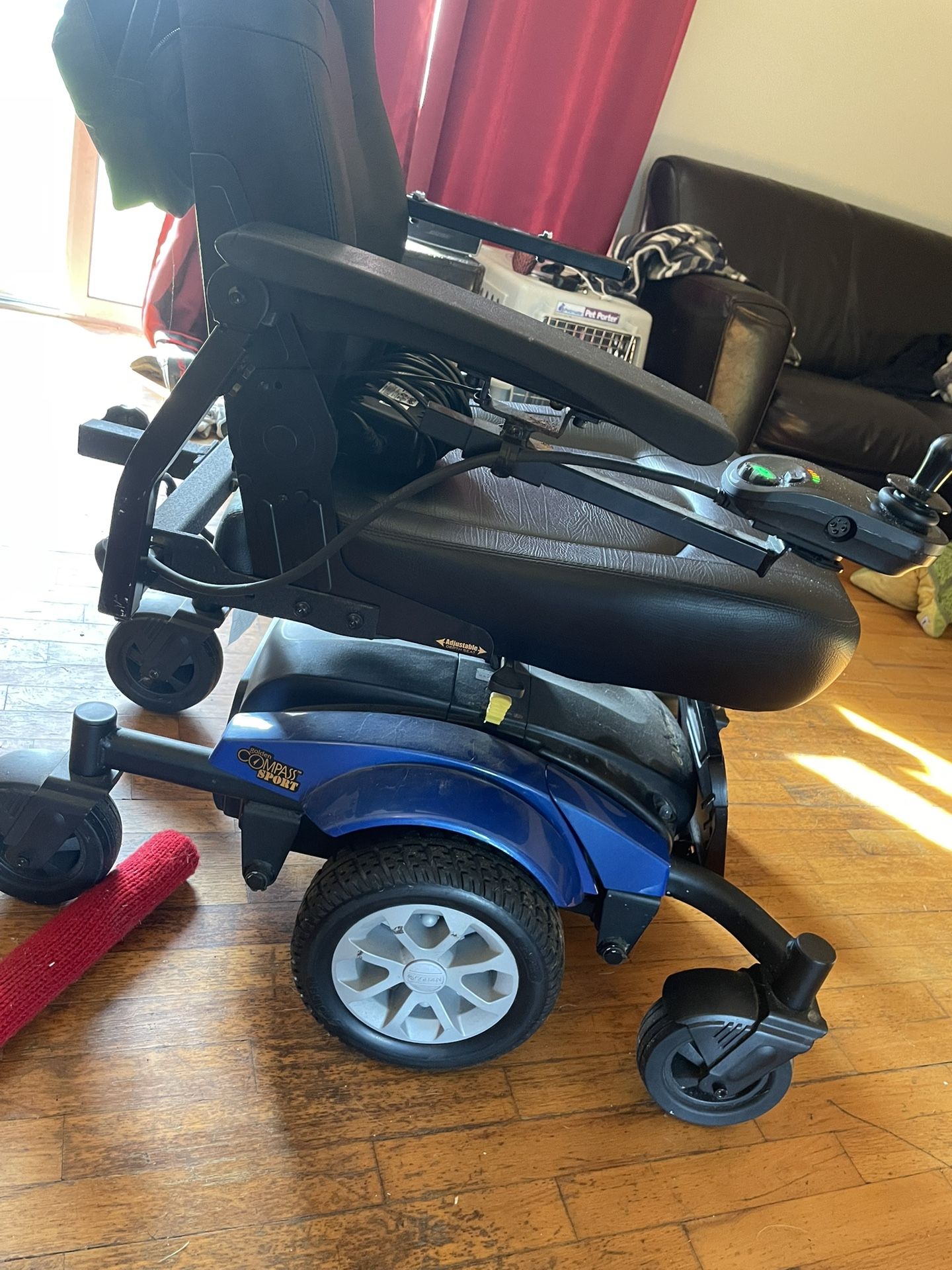 Power wheelchair (DEAL)