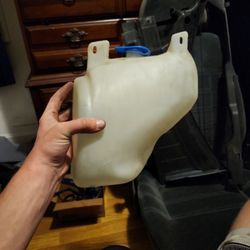 Winshield Washer Fluid Reservior