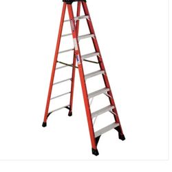 8’ Fiberglass Used Step Ladder Louisville Ladder Co. 