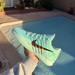 Nike Sabrina 3 warning  label size 11.5W/ 10 M