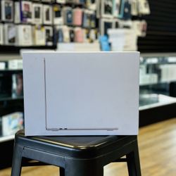 MacBook Air 13  M3. Available Latest Model