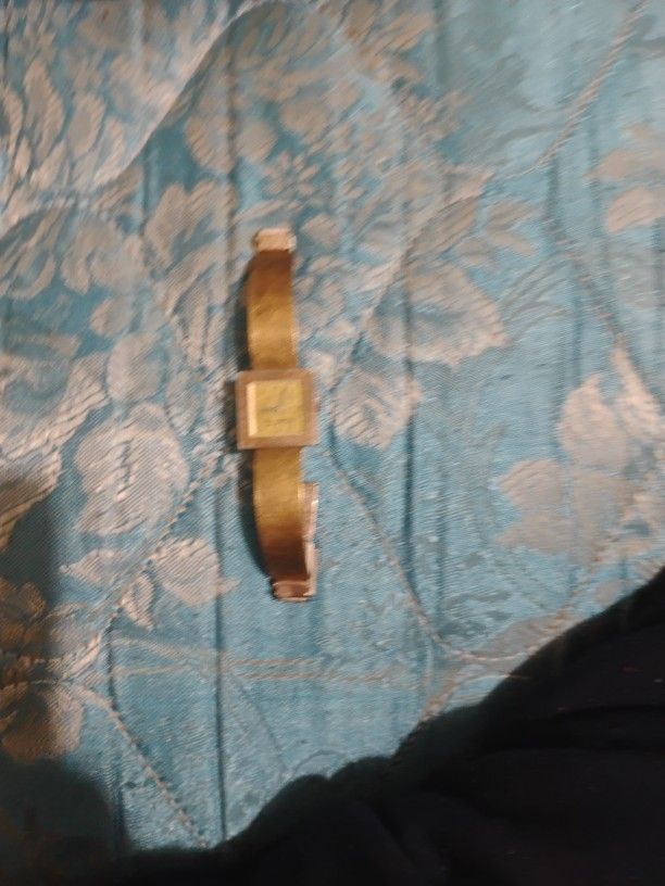 Milieris Silver Female Watch