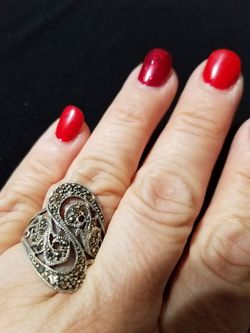 Sterling silver marked 925 (PLATA)