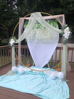 Arch decorations