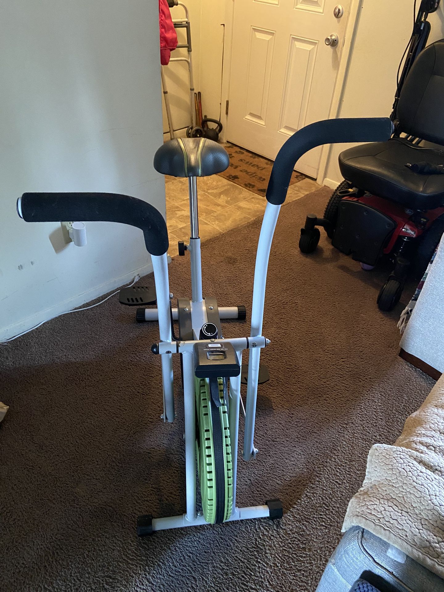 Weslo Pursuit E25 Space Saver Exercise Bike