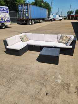 Large Luxury Outdoor Wicker Sectional Patio Set – Deep Seating + Matching Coffee Table
